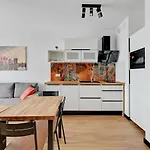 Rentplanet - Chlebova 4*