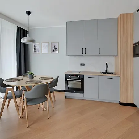 Aparthotel Rentplanet - Chlebova 3*